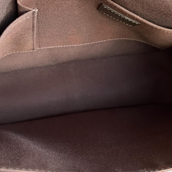 Authentic Louis Vuitton Taiga Brown Crossbody/Messanger Bag - Picture 7 of 9